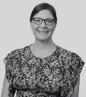 Photo of Lucy Walker